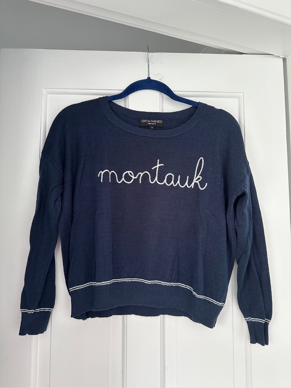 Central Park West Montauk Navy Blue Lightweight Vacation Sweater in Size Small